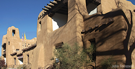 Walking in Santa Fe - Image 460x234